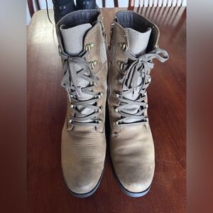 Sorel Women’s Emelie Conquest Boots